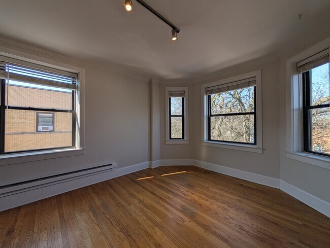 Foto del edificio - 2315 N Rockwell St