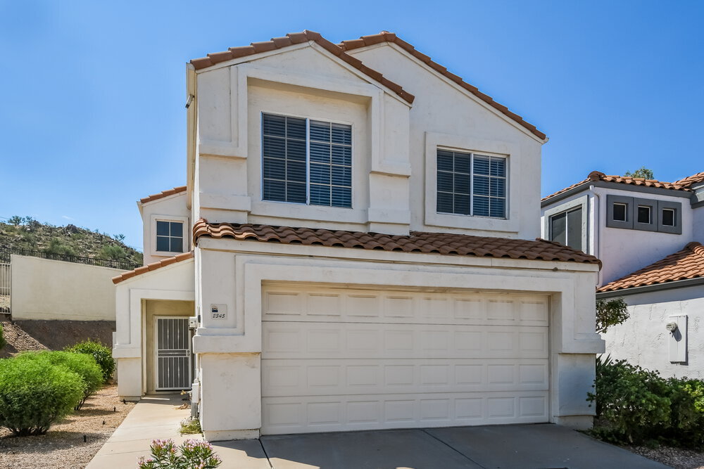 Foto principal - 2345 E Gelding Dr