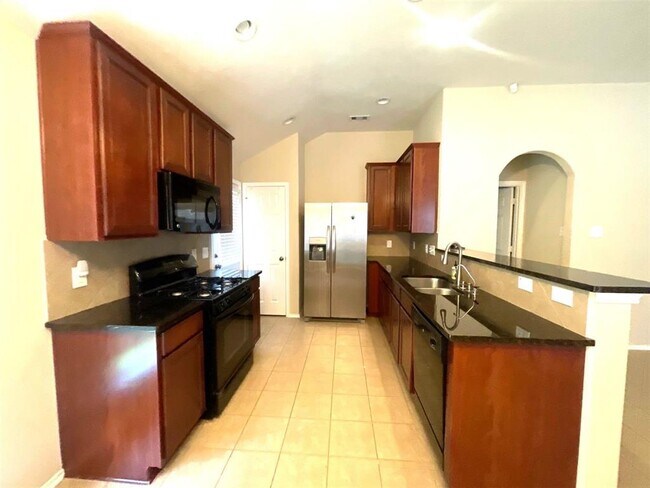 Building Photo - 20130 Breezy Oak Ct