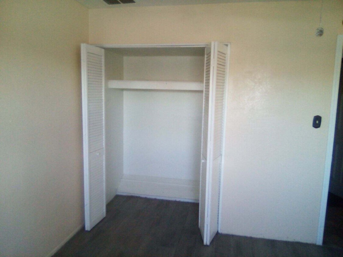 Foto del edificio - 5559 N 62nd Dr