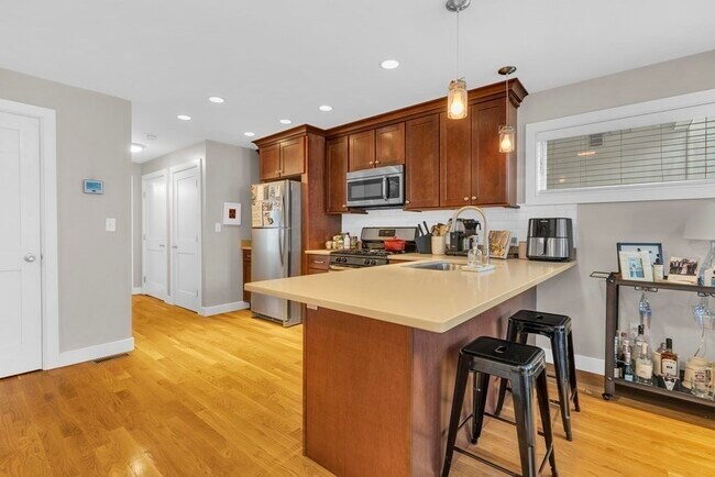 Foto del edificio - 530 E 3rd St