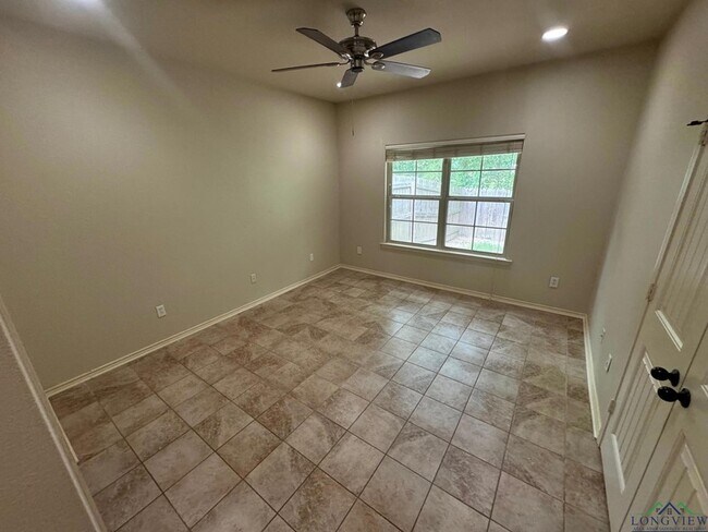 Foto del edificio - 133 Summer Creek Drive