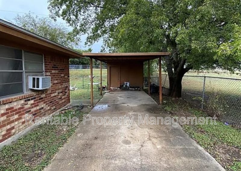 Building Photo - 109 Arrowhead St
