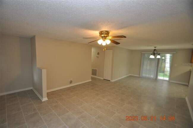 Foto del edificio - 17707 Sunrise Dr