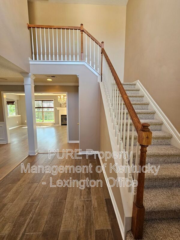 Photo - 528 Newbury Way House