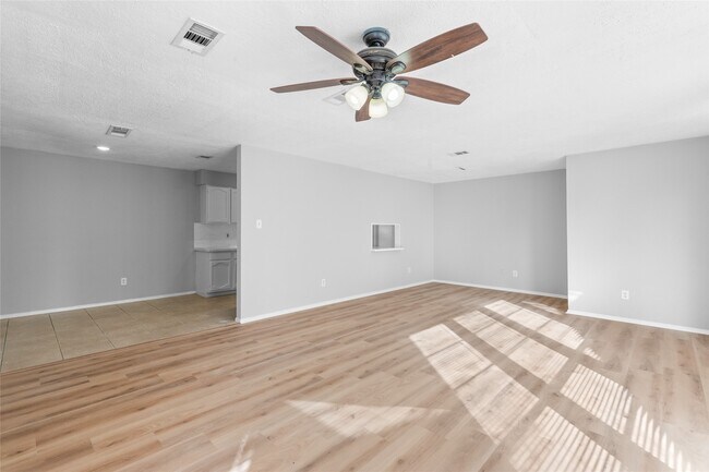 Building Photo - 2942 Heritage Colony Dr