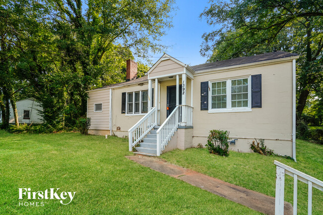 Building Photo - 1392 Lorenzo Dr SW
