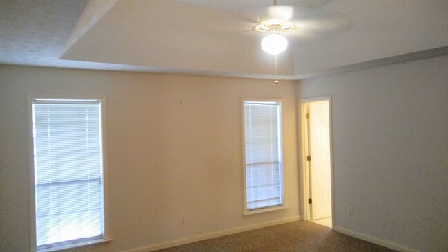 Building Photo - Adorable 2612 Shep Ct in Bellwood subdivision