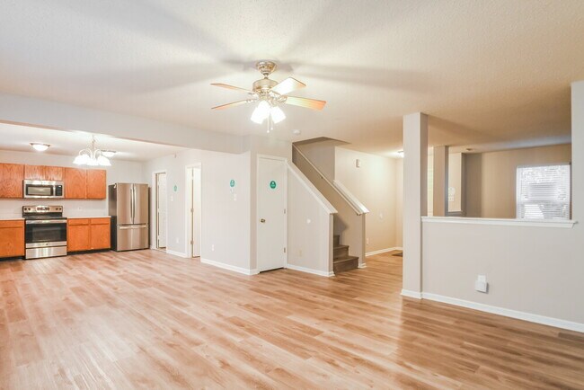 Foto del edificio - 3410 Summer Breeze Cir