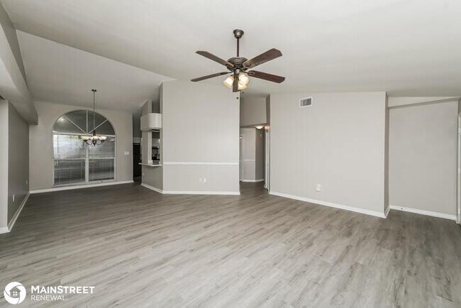 Building Photo - 1054 Walt Williams Rd
