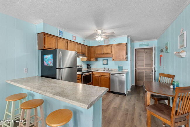 Building Photo - 301 Commerce Way