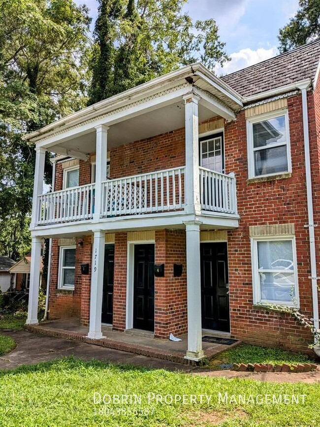 Building Photo - 1719 Blair St