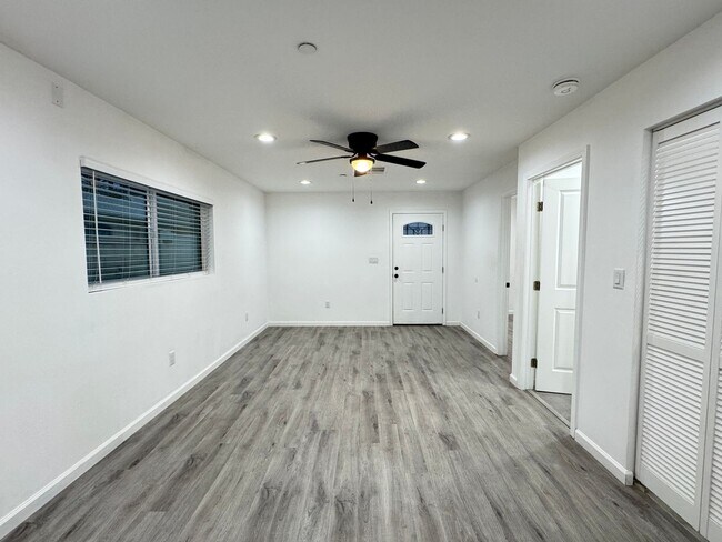 Foto del edificio - Stunning 2Bd/2Ba New Build in Riverside!
