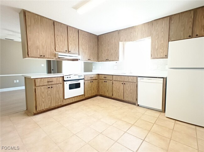 Foto del edificio - 1848 Winkler Ave