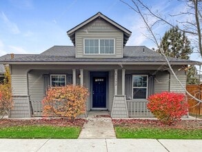 Building Photo - 61392 Fairfield Dr
