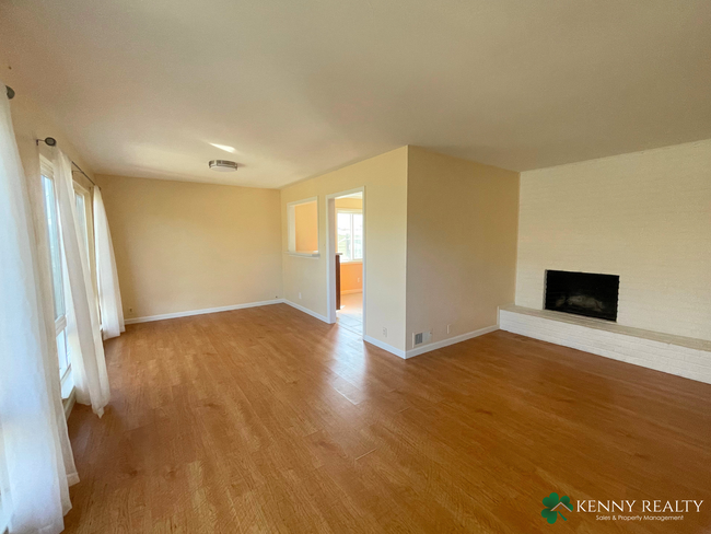 Foto del edificio - Large 3 Bedroom, 2 Bathroom in Daly City