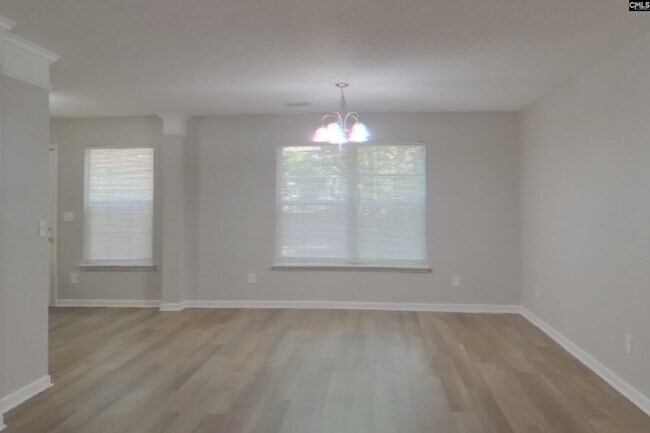 Building Photo - 121 Eagle Pointe Dr