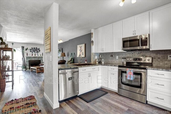 Photo - 10537 W Maplewood Dr Townhome