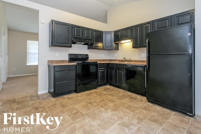 Building Photo - 3116 Carlsbad Dr