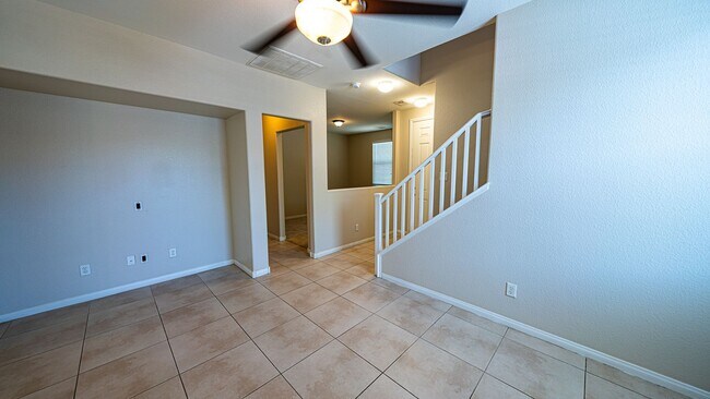 Building Photo - Stunning 2-Story Home in Mountains Edge!