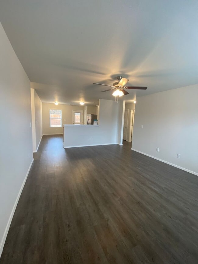 Building Photo - *Pre-leasing* Three Bedroom | Two Bathroom...