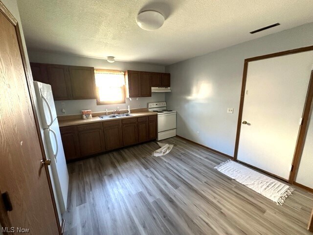 Building Photo - 3260 Babbs Rd