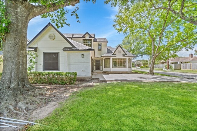 Building Photo - 12847 Ashford Knoll Dr