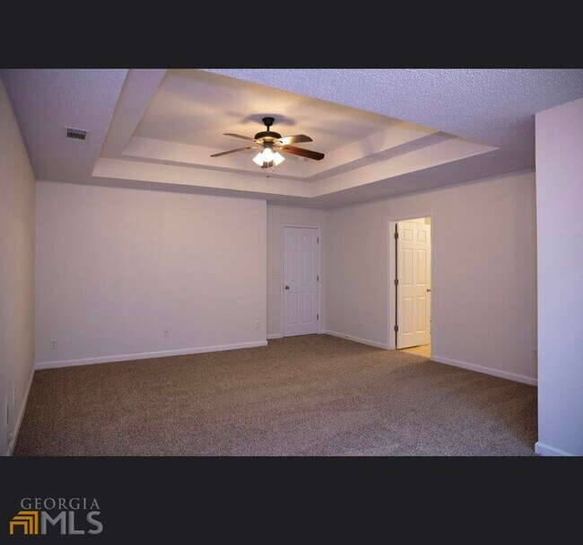 Foto del edificio - 1821 Roble Dr