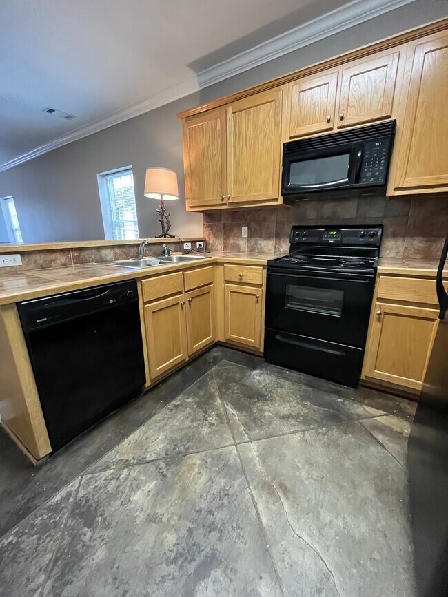 Foto del edificio - 14549 Honeysuckle St