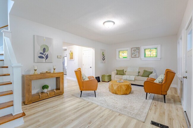 Foto del edificio - Updated 4 bedroom Bayview Single Family Home