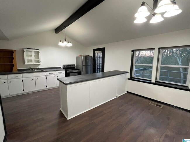 Building Photo - 36373637 Elmore Dr