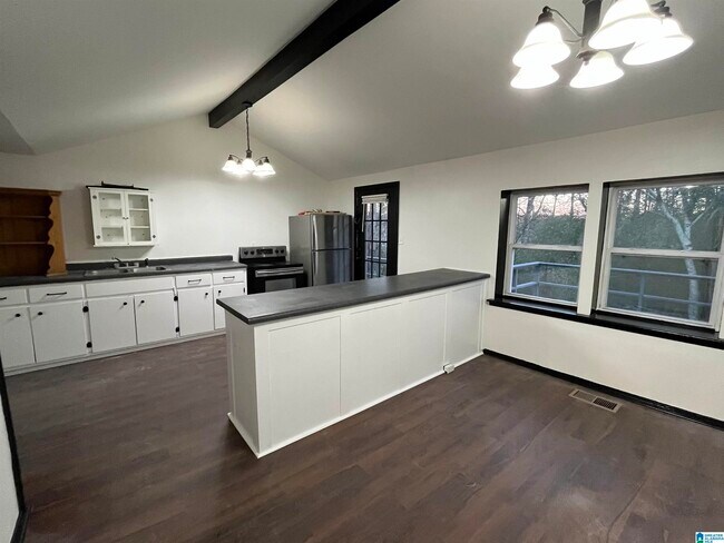 Foto del edificio - 36373637 Elmore Dr