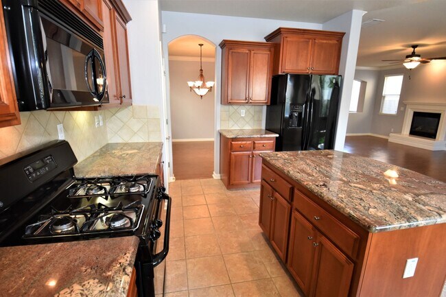 Foto del edificio - 3303 Southerland Rd