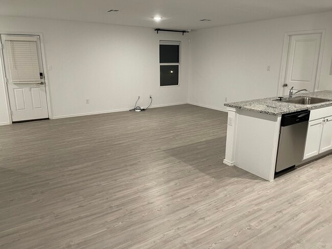 Foto del edificio - 4127 Cove Fls