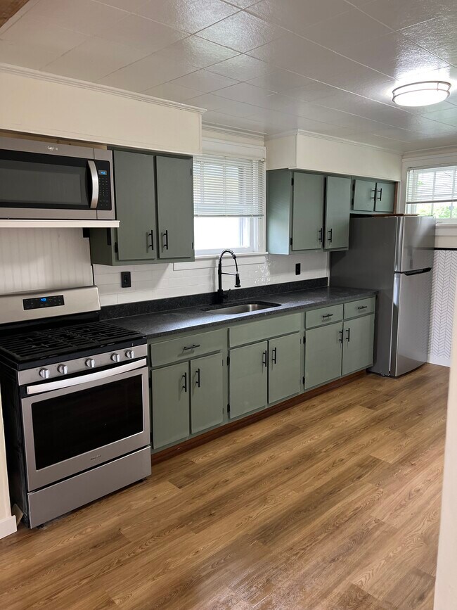 Building Photo - 6955 La Boiteaux Ave