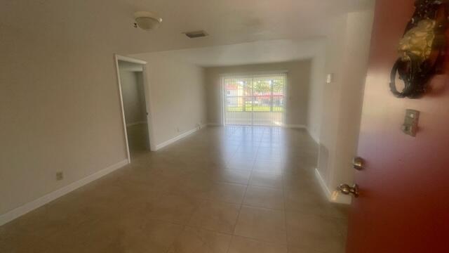Building Photo - 353 Lake Dora Dr