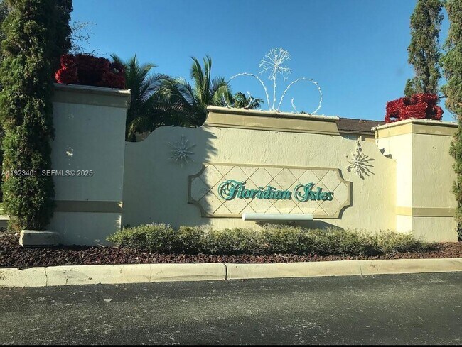 Building Photo - 4110 NE 24th St