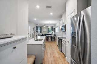 Foto del edificio - Like New Townhome in Heritage Oaks!