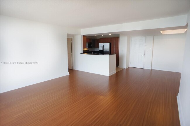 Foto del edificio - 3232 SW 22nd Terrace