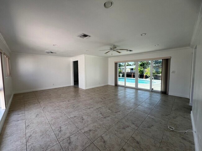 Foto del edificio - 841 SE 5th Terrace
