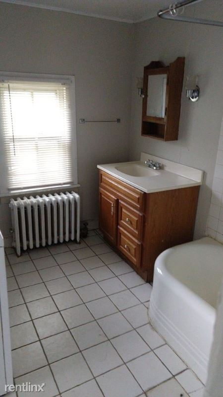 Building Photo - 2 br, 1 bath House - 32 Dayton Ave