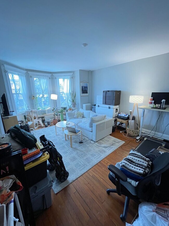 Foto del edificio - 3006 Guilford Ave