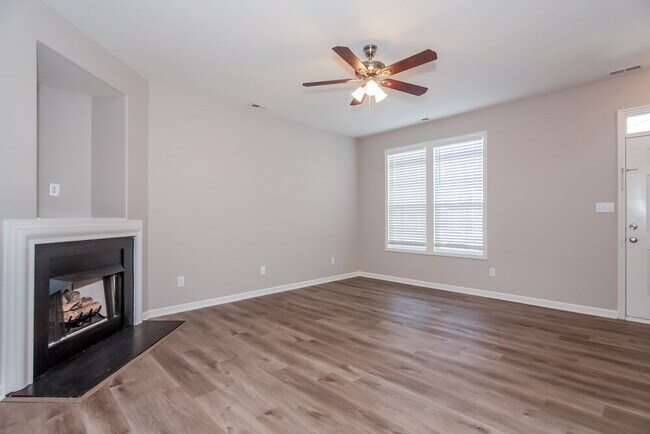 Foto del edificio - 2642 Oasis Ln