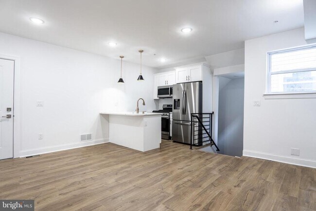 Foto del edificio - 673 N Preston St