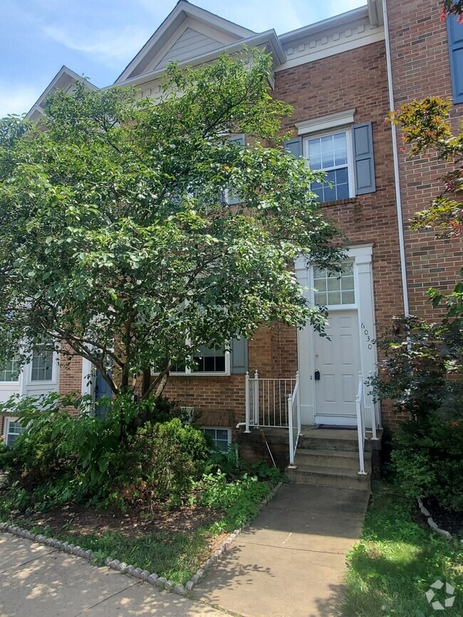Building Photo - 6030 Lincolnia Rd