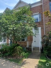 Building Photo - 6030 Lincolnia Rd