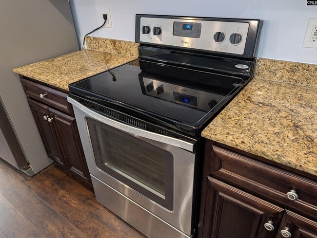 Foto del edificio - 13 Lillie Ln