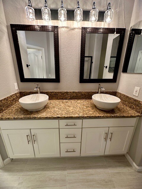 Building Photo - 5526 Cabrillo Way