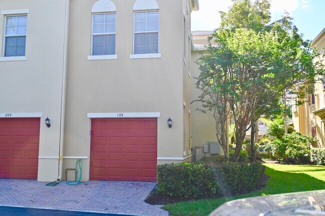 Building Photo - 135 Seagrape Dr