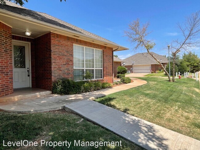 Building Photo - 3 br, 2 bath House - 15500 Swallowtail Road